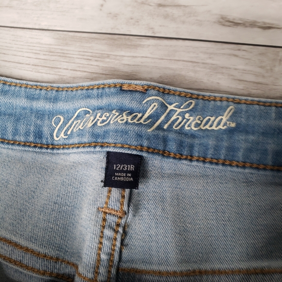 Universal Thread Raw Hem Skinny Jeans 12 Light Wash Distressed 31 Mid Rise - Picture 6 of 10